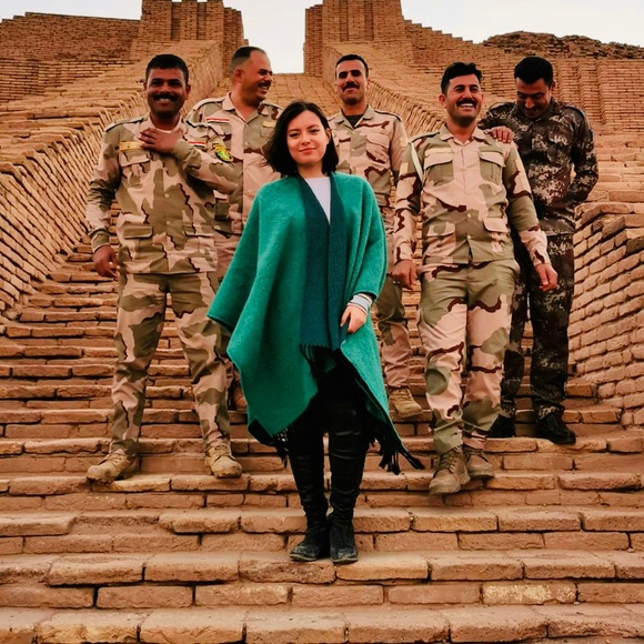 Meet your Posher, Elizabeth - Picture 16 of 16